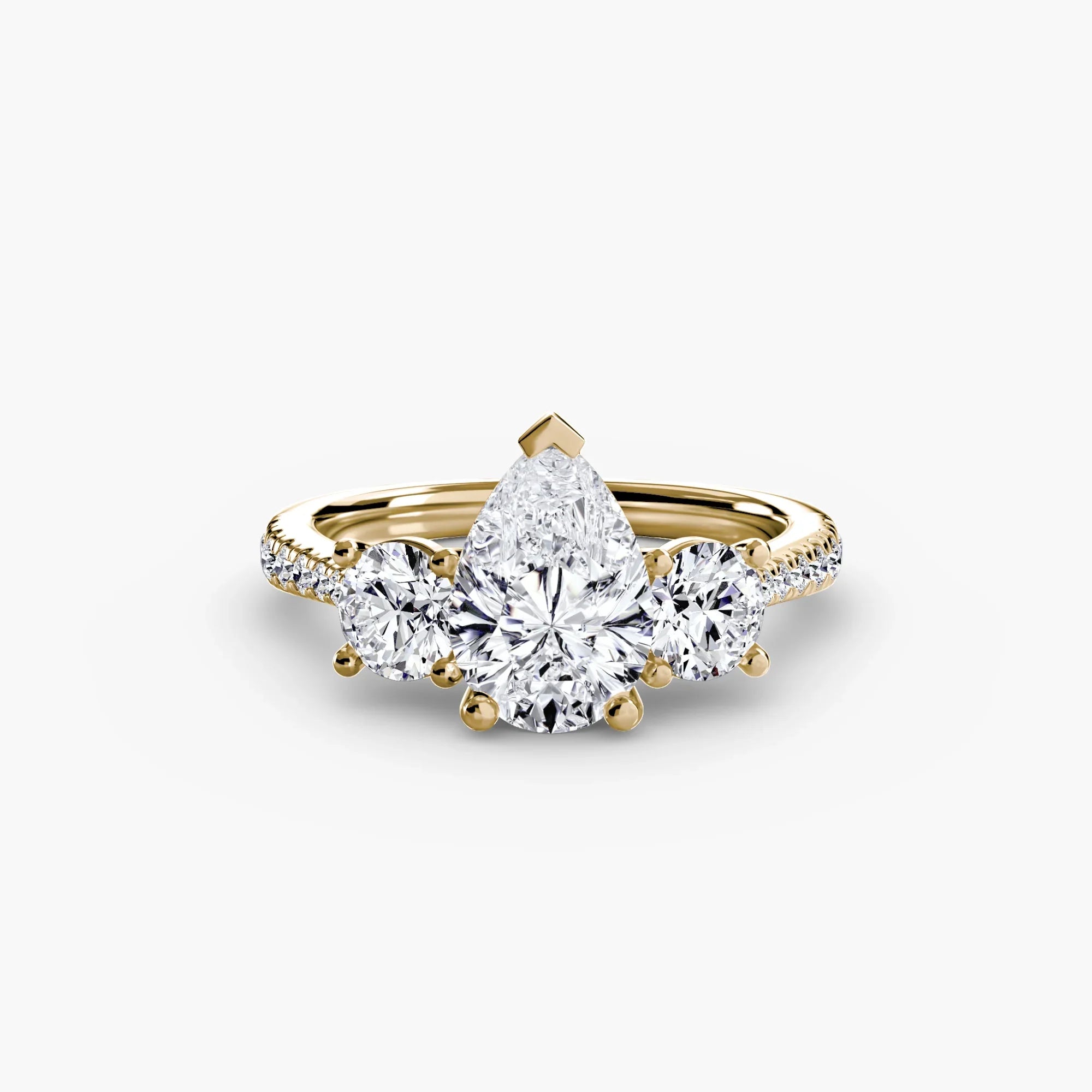 Pear cut diamond ring in yellow gold - AtelierRings by SKH