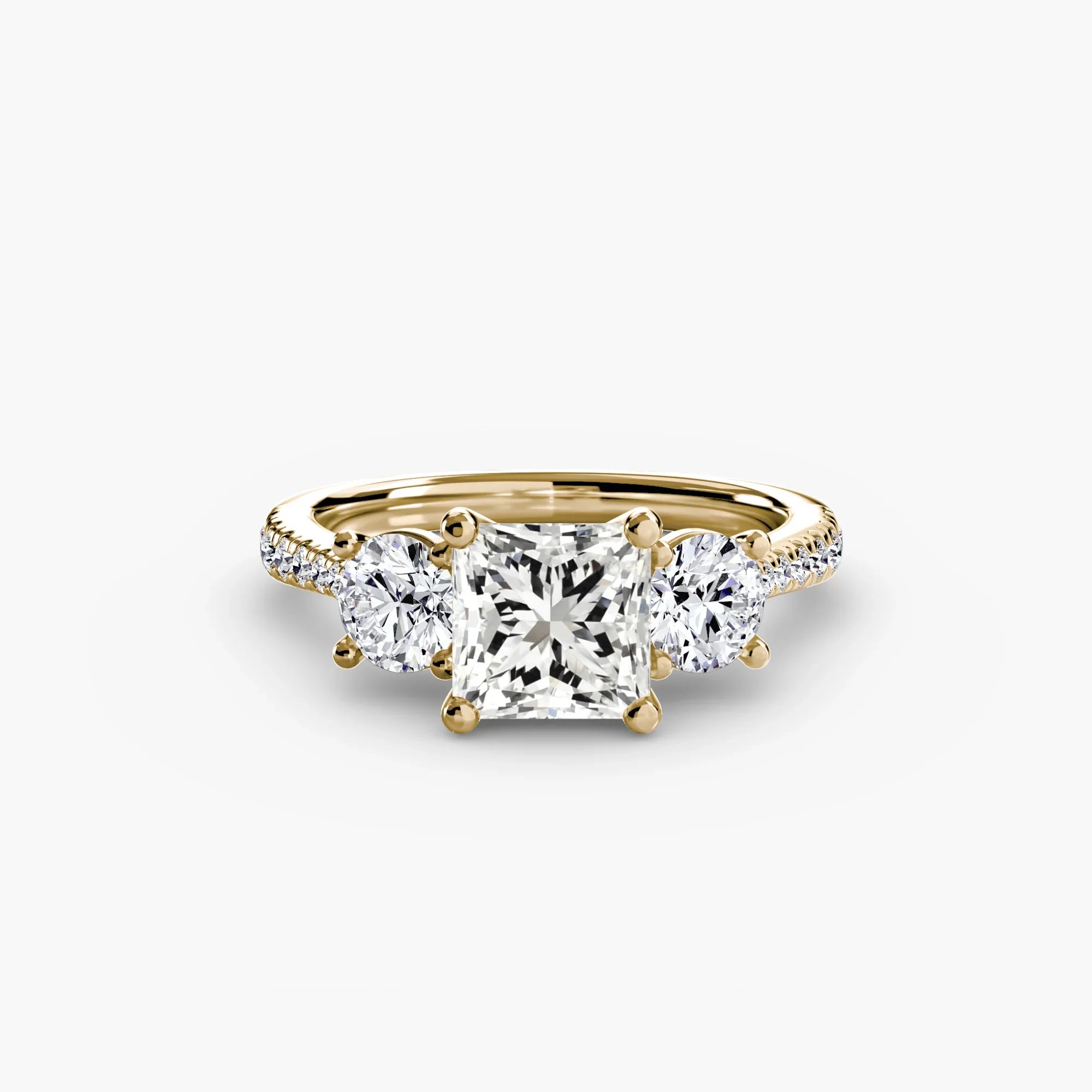 Princess cut diamond ring in yellow gold - AtelierRings by SKH