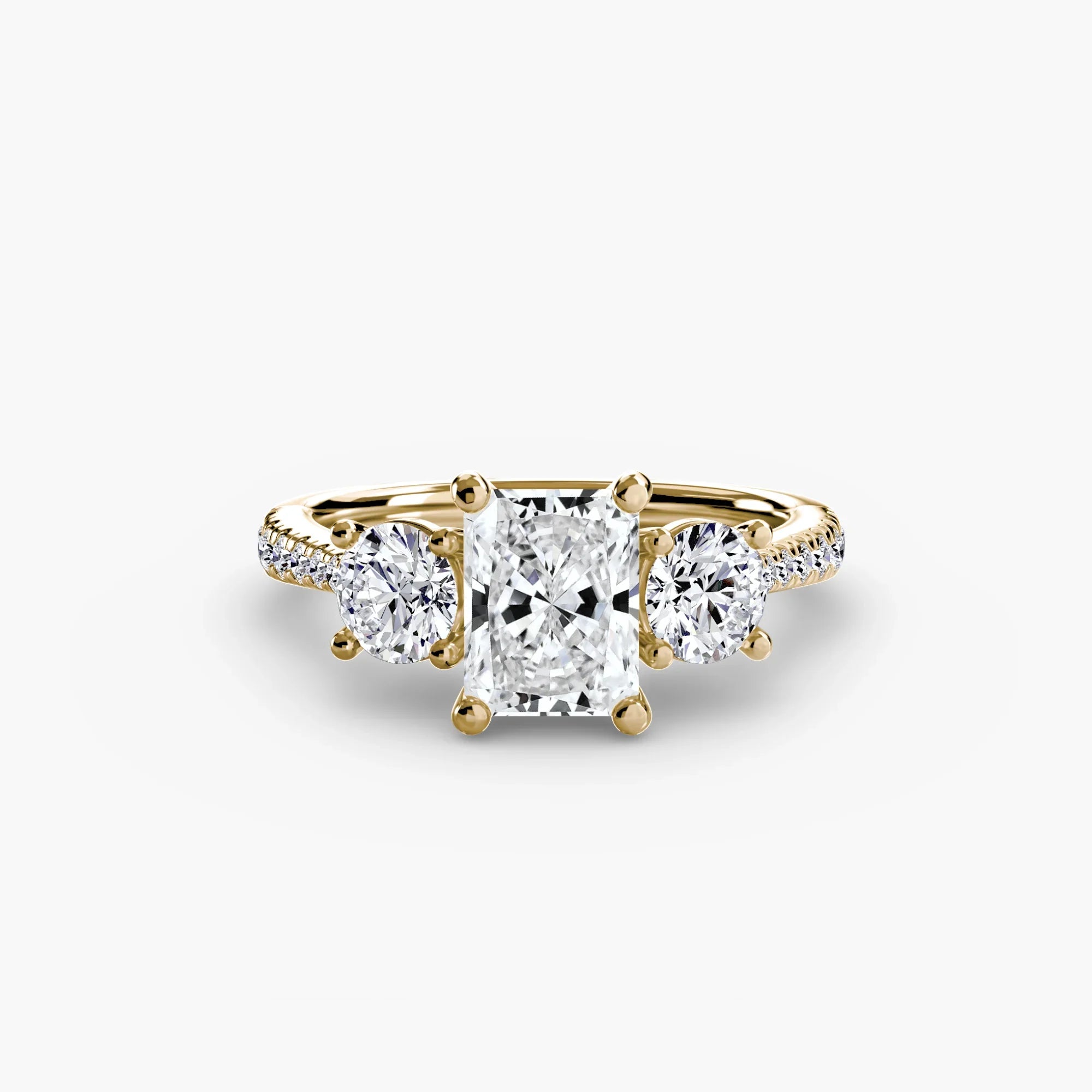 Radiant cut diamond ring in yellow gold - AtelierRings by SKH
