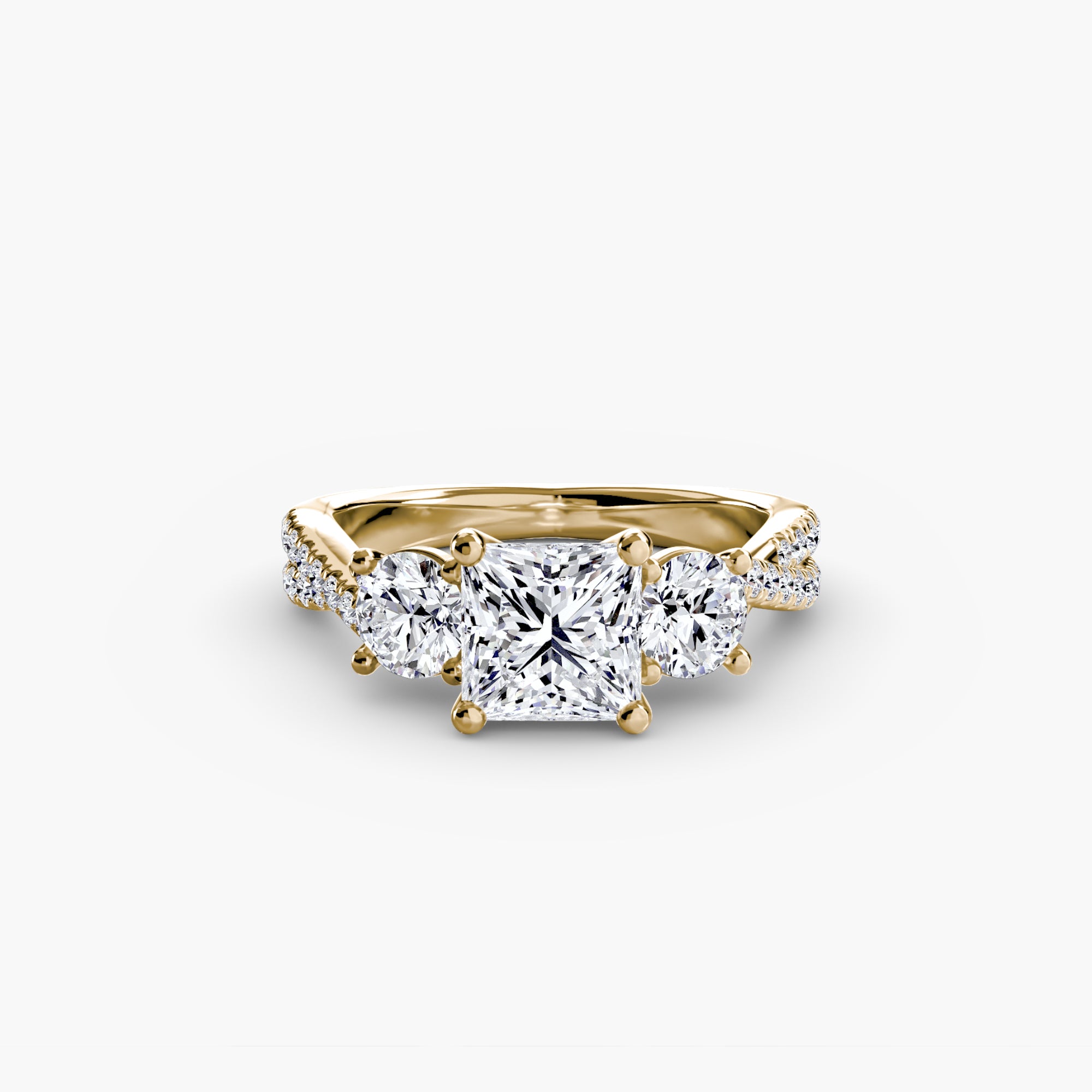 Princess cut diamond ring in yellow gold - AtelierRings by SKH