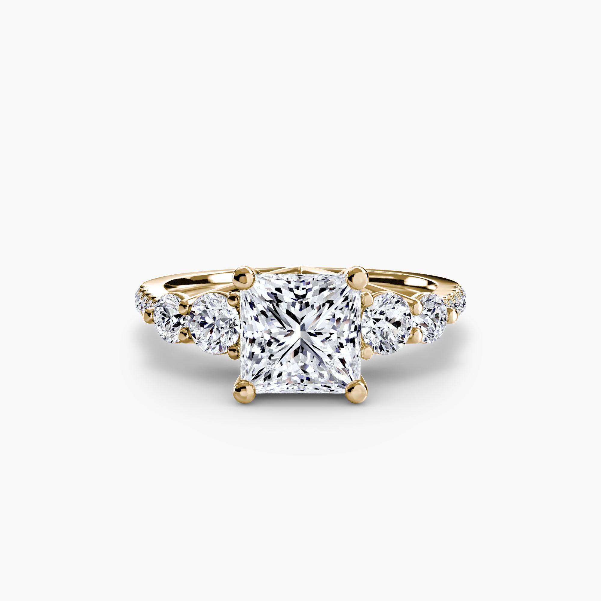 Princess cut diamond ring in yellow gold - AtelierRings by SKH