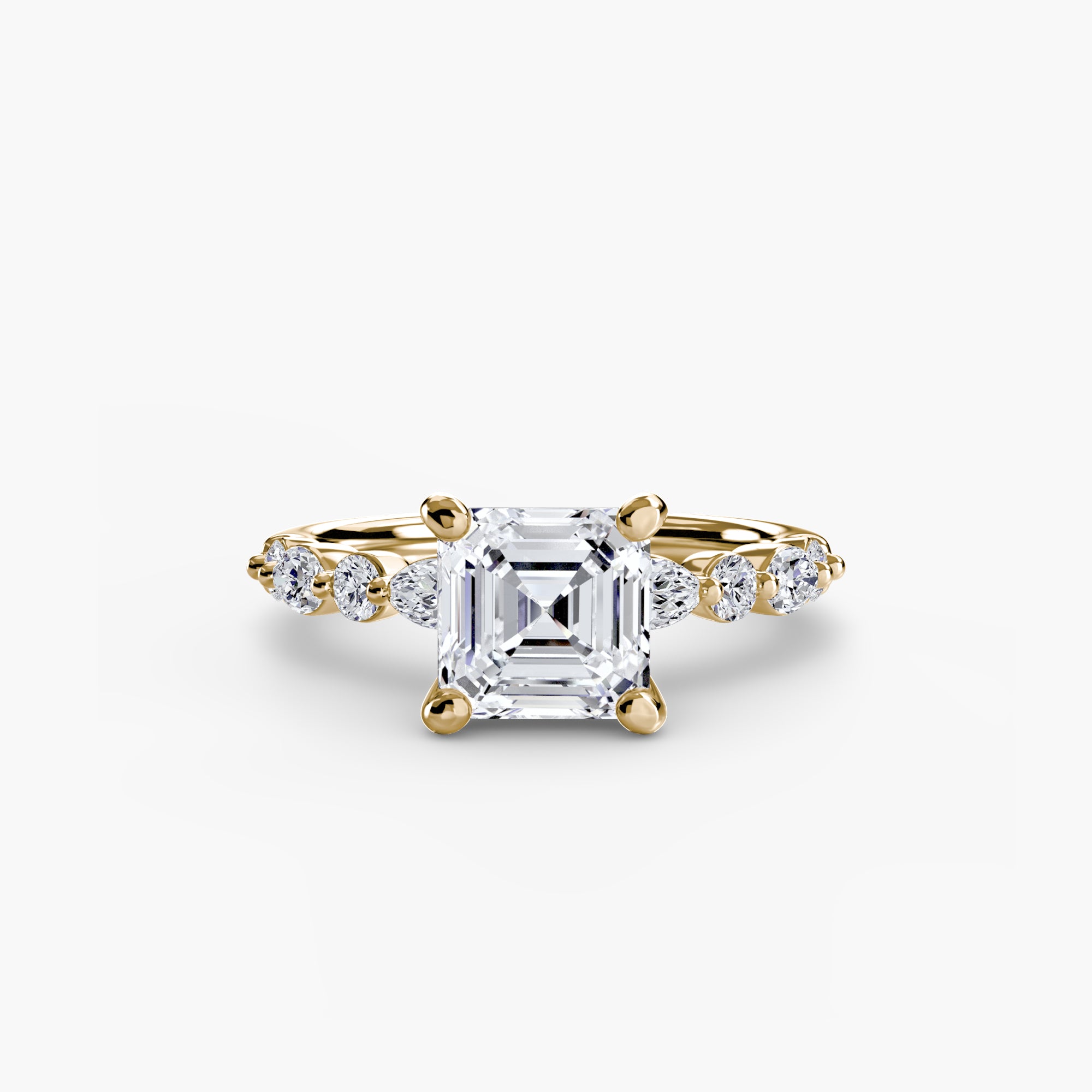 Asscher cut diamond ring in yellow gold - AtelierRings by SKH