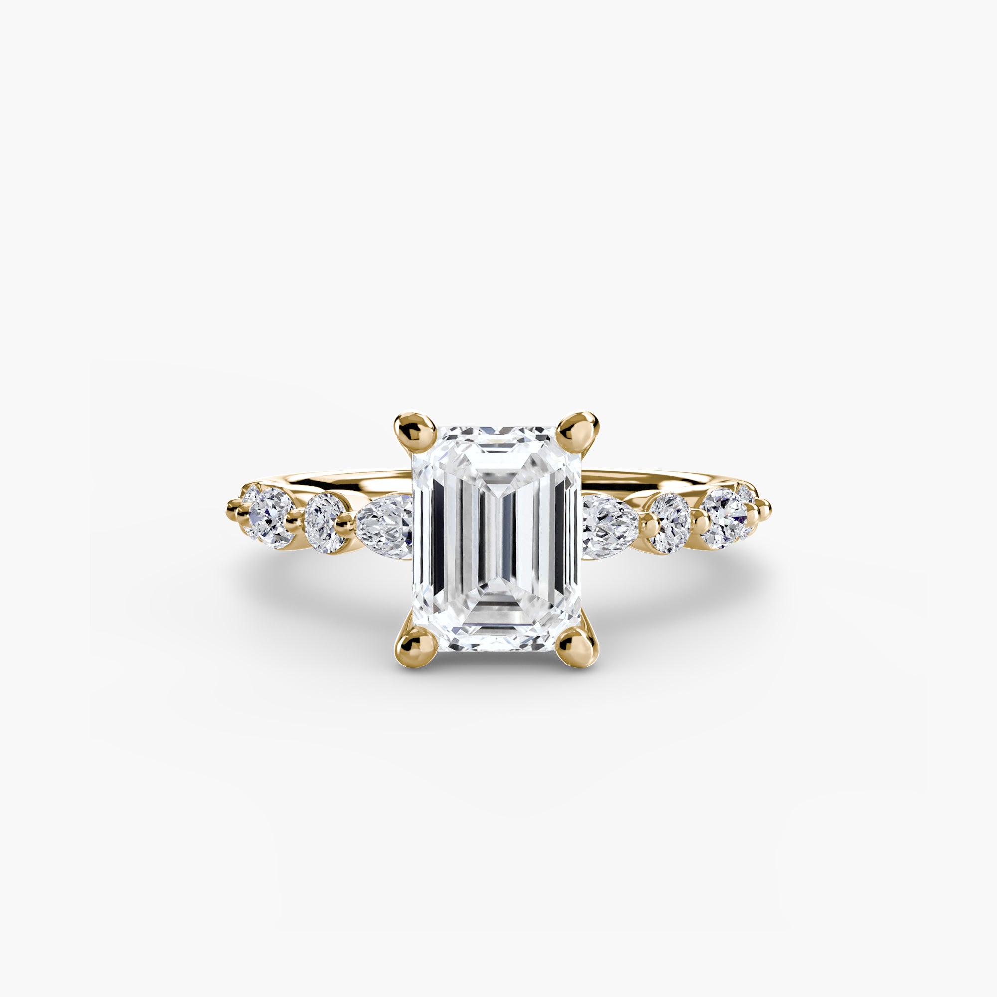 Emerald cut diamond ring in yellow gold - AtelierRings by SKH