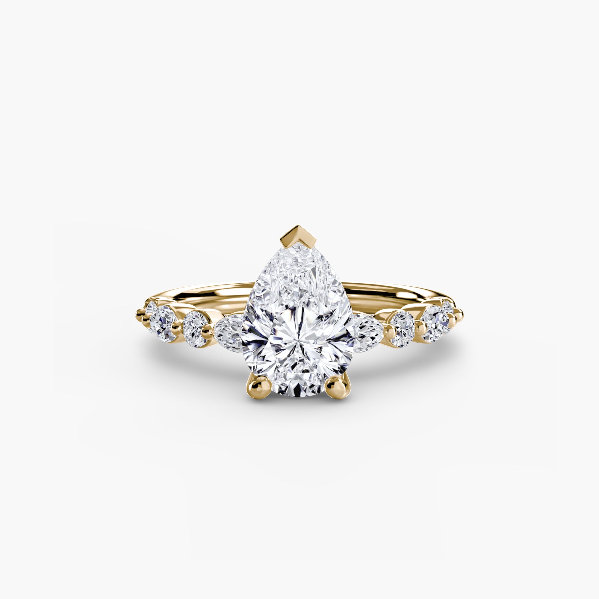 Pear cut diamond ring in yellow gold - AtelierRings by SKH