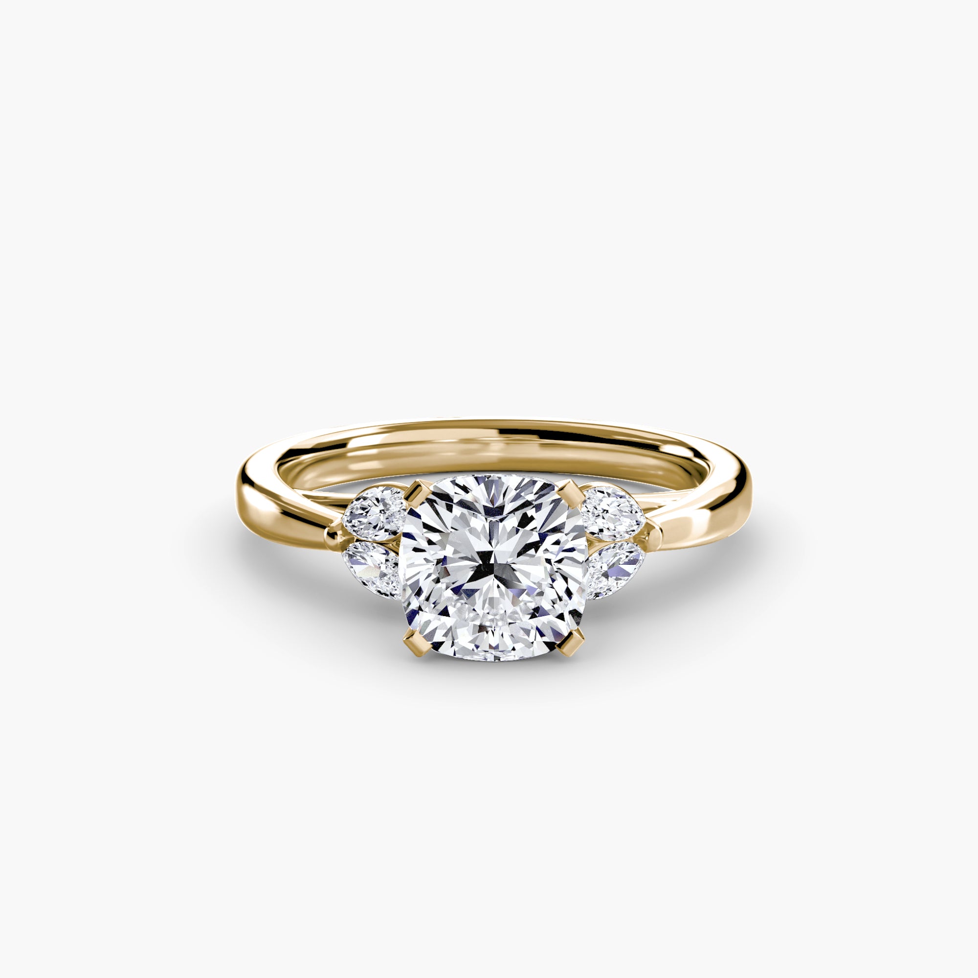 Cushion cut diamond ring in yellow gold - AtelierRings by SKH