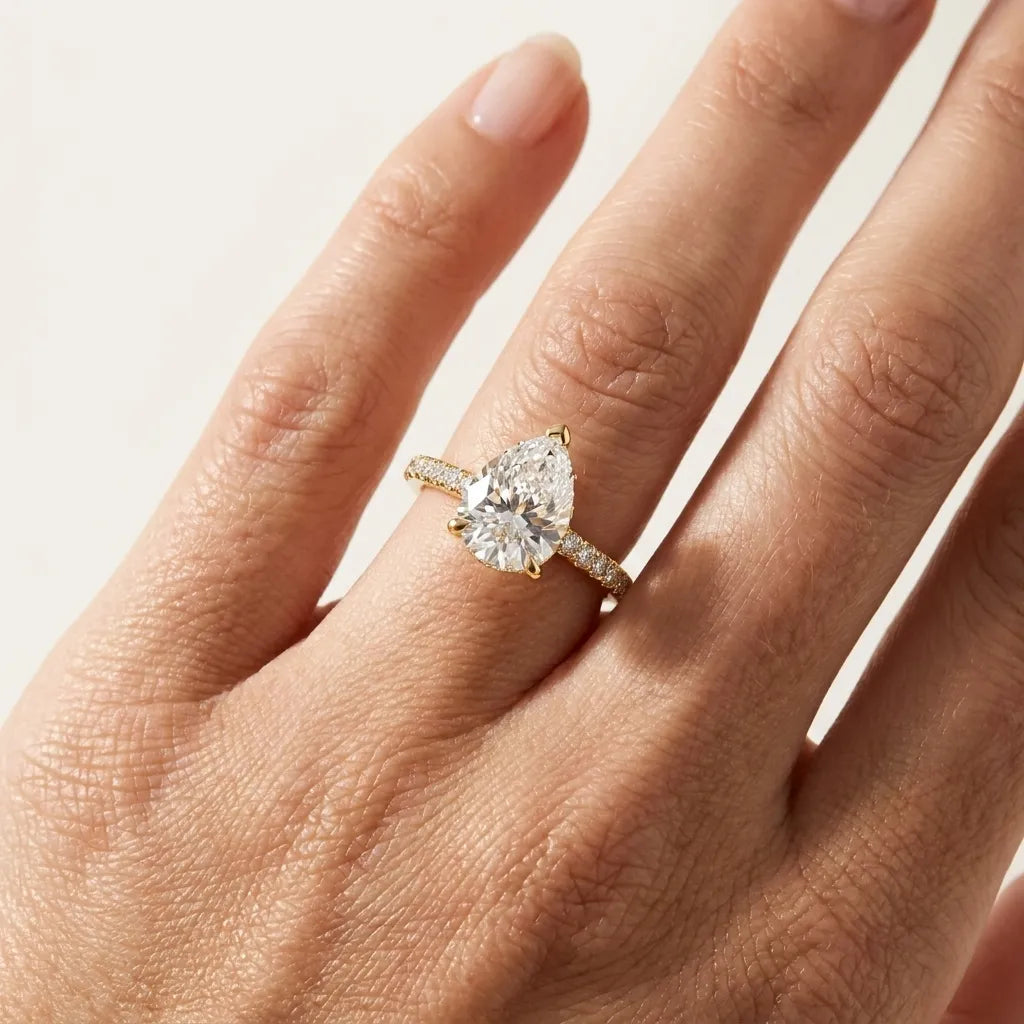 Cathedral Pavé - Pear
