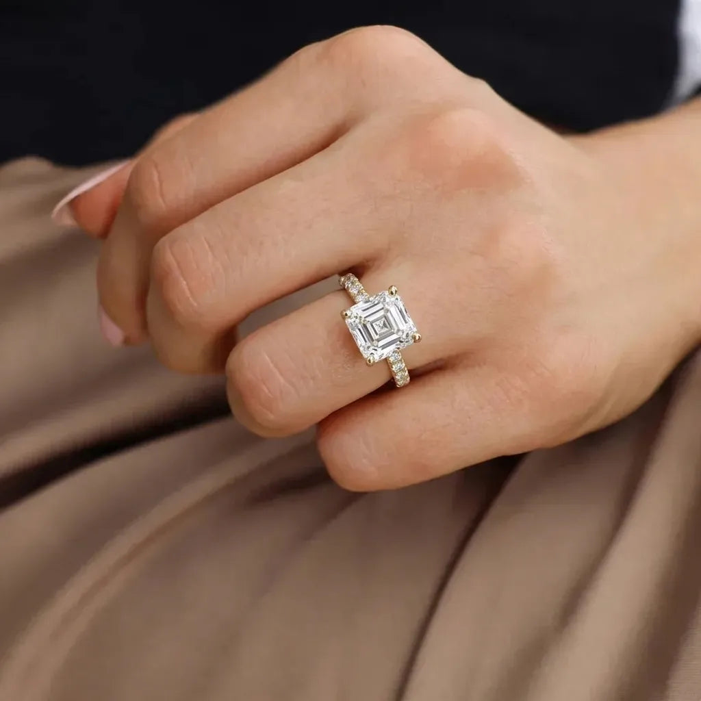 French Pavé Halo - Asscher