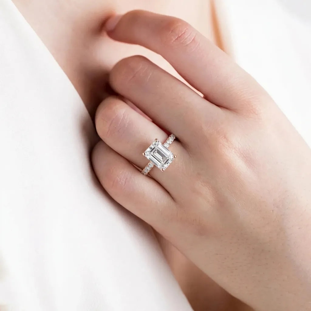 French Pavé Halo - Emerald