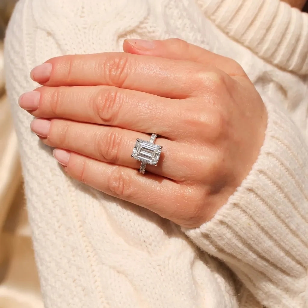 French Pavé Halo - Emerald