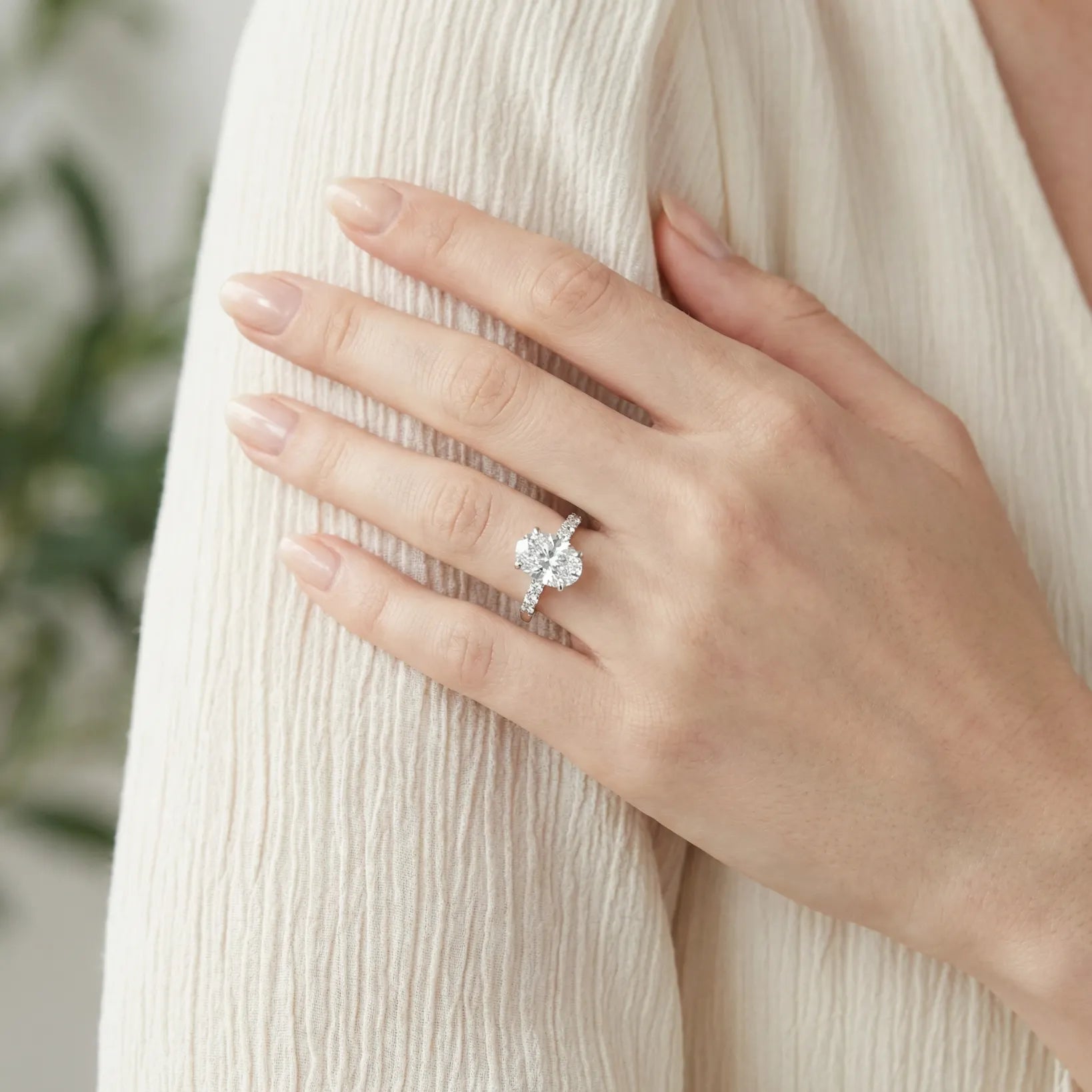 Solitaire Accents - Oval