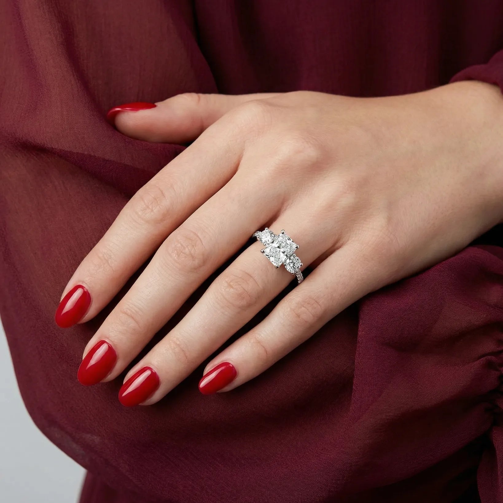 Trilogy Pavé Classic - Radiant