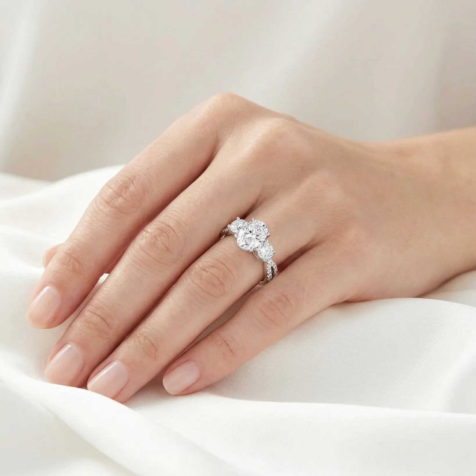 Twisted Pavé Eternity - Oval