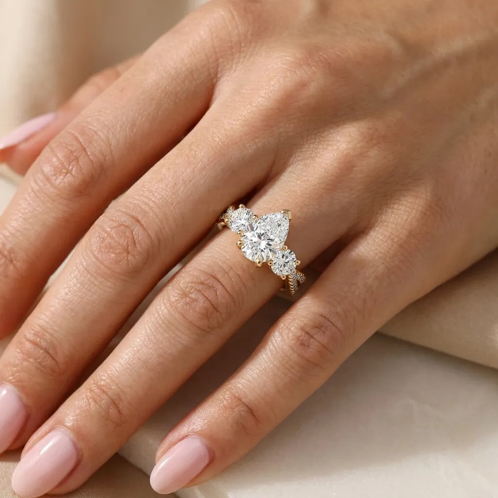 Twisted Pavé Eternity - Pear