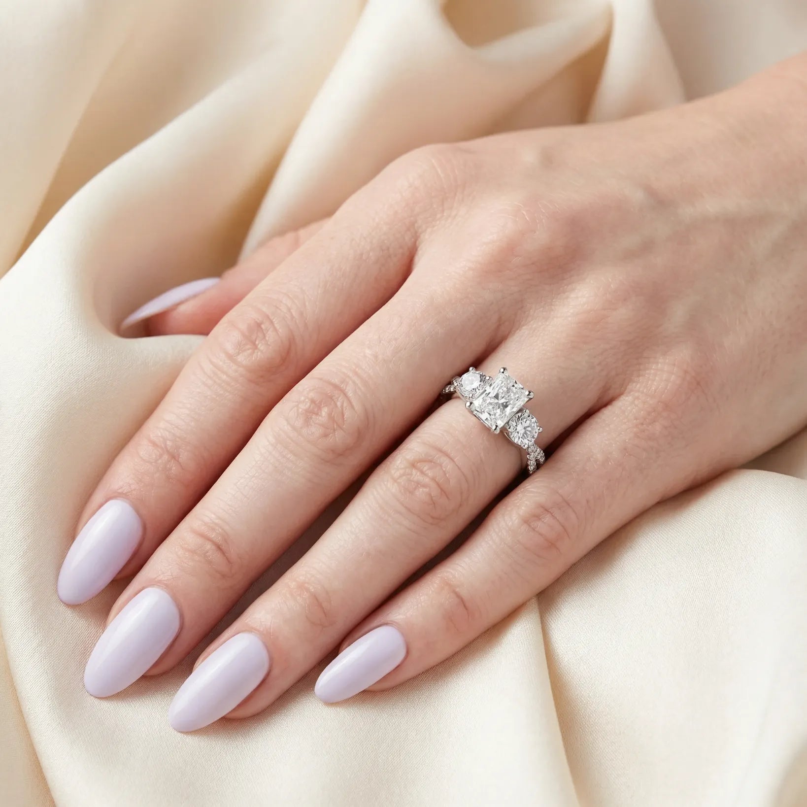 Twisted Pavé Eternity - Radiant