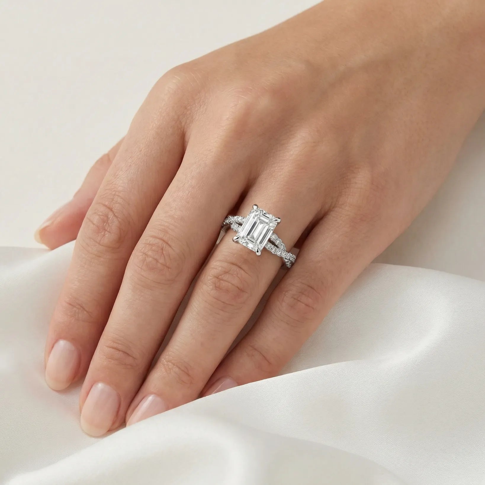 Twisted Pavé Sparkle - Emerald